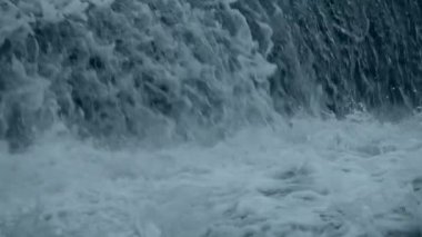 tsunami bir dev beyaz, ağır çekim dalgadır 