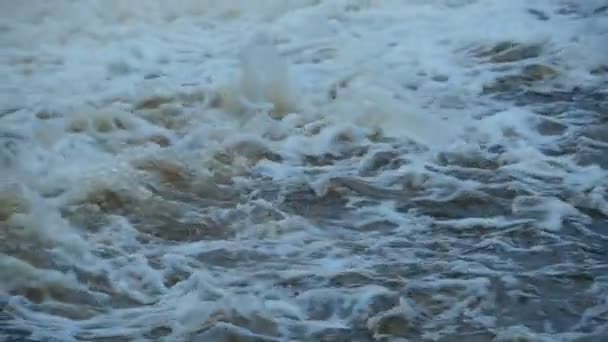 Быстрая Белая Вода Пороги Горной Реке Замедленное Движение — стоковое видео