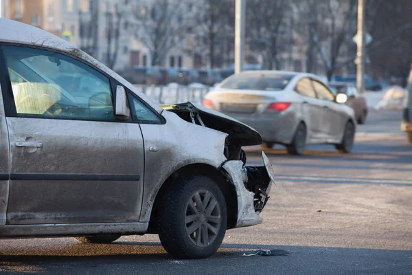 Podzielone Awarię Samochodu Widok Jadącego Samochodu — Zdjęcie stockowe