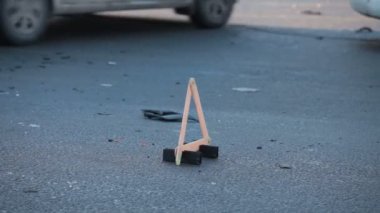 tehlike hakkında uyarı yol uyarı üçgeni