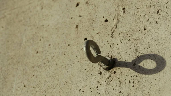 Oeil Ancrage Boulon Acier Dans Ombre Murale — Photo