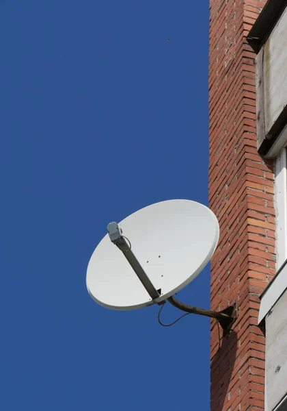 Satellite Antenna Wall House — Stock Photo, Image