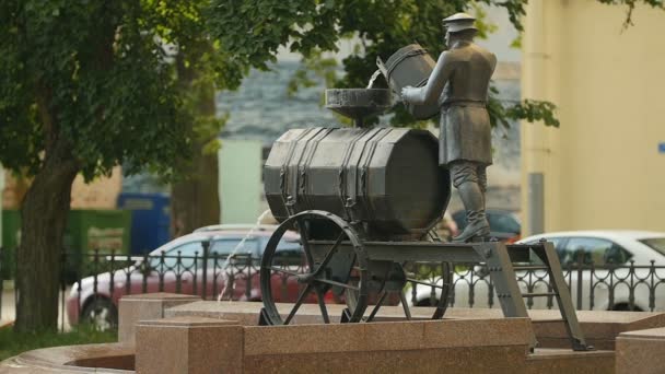São Petersburgo Rússia Agosto 2019 Fonte Monumento Homem Transportador Água — Vídeo de Stock