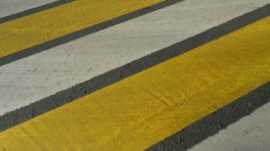 yayalar kamera hareketi için zebra yol işaretleme  