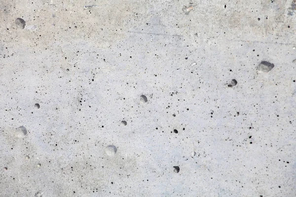 Beton duvar ve doğal güneş ışığı