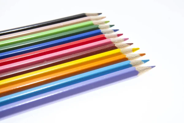 Gros Plan Crayons Multicolores Isolé Sur Fond Blanc — Photo