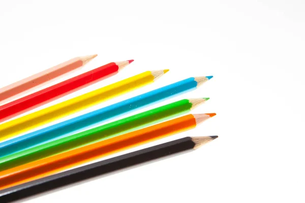 Crayons Multicolores Sur Fond Blanc Concept International — Photo