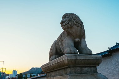 Haetae, efsanevi tek boynuzlu at aslan-Gyeongbokgung Sarayı Seul, Kore