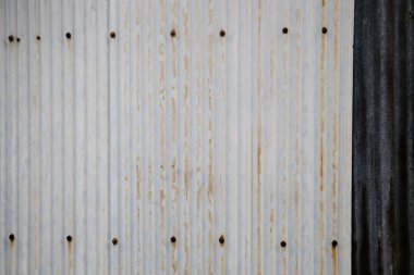 Eski dalgalı plaka duvar arka plan metal