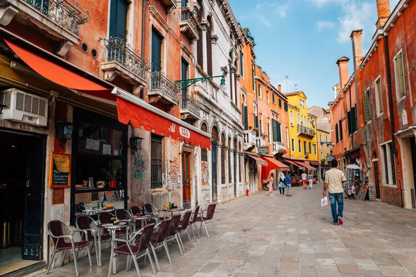 Venecia Italia Agosto 2016 Edificios Antiguos Europeos Calle Restaurantes — Foto de Stock