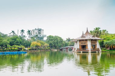 Göl ve pavilion Taichung Park Taichung, Tayvan