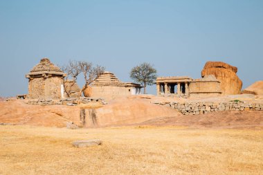 Hemakuta Hill Tapınağı, antik kalıntıları Hampi, Hindistan