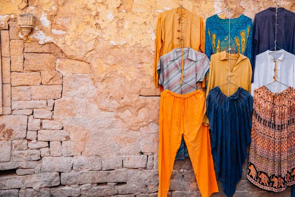 Mercado Rua Loja Roupas Estilo Indiano Jaisalmer Índia — Fotografia de Stock