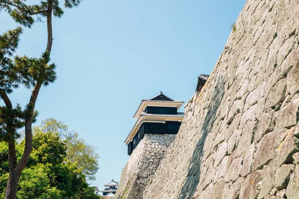 Fortaleza del Castillo de Matsuyama en Matsuyama, Shikoku, Japón — Foto de Stock