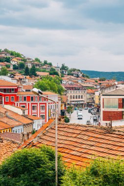 Bulgaristan'da Veliko Tarnovo eski şehir panoramik görünümü