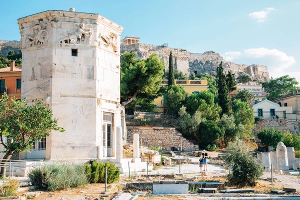 希腊雅典的罗马阿戈拉风塔和雅典卫城古遗址 — 图库照片