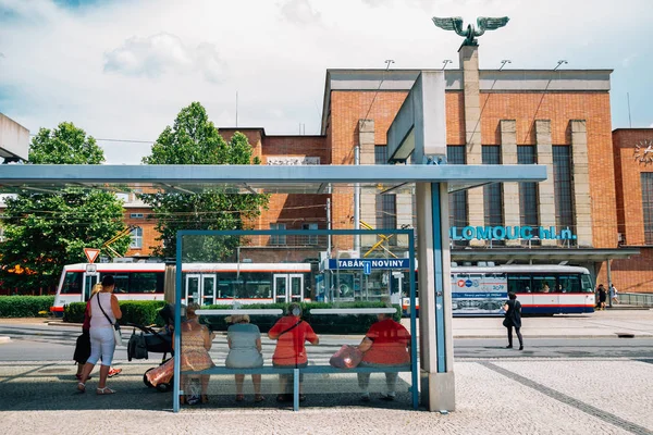 Olomouc, República Checa - 19 de junio de 2019: Estación de tren principal de Olomouc — Foto de Stock