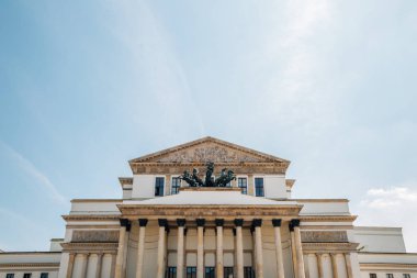 Teatr Wielki - Varşova, Polonya'daki Polonya Ulusal opera binası