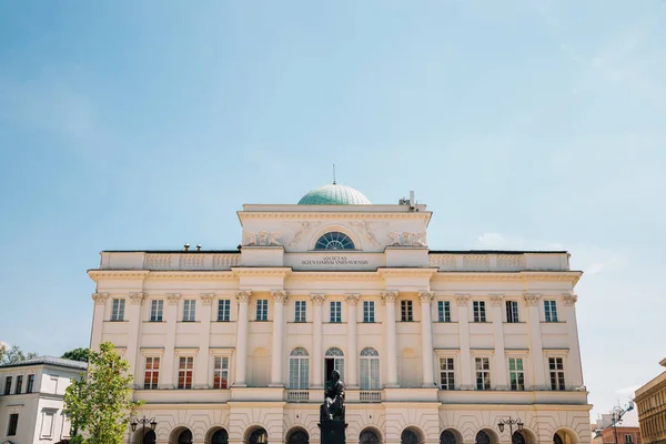 Varsó, Lengyelország-június 14, 2019: Staszic Palace Lengyel Tudományos Akadémia — Stock Fotó