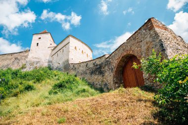 Romanya 'nın Rasnov kentindeki Rasnov Kalesi