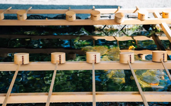Νερό για το πλύσιμο των χεριών στο Ise Grand Shrine Geku στο Mie, Ιαπωνία — Φωτογραφία Αρχείου