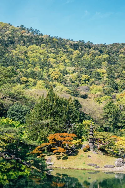 Πάρκο ρισουρίν, Ιαπωνικός παραδοσιακός κήπος σε Τακικμάτσου, Καγκάουα, Ιαπωνία — Φωτογραφία Αρχείου