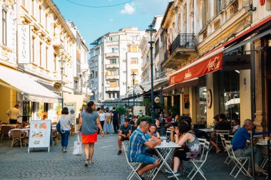 Bükreş, Romanya - 27 Temmuz 2019: Strada Franceza eski kasaba sokağı