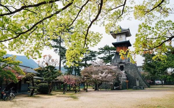 Kotohira-cho Takatoro Japanese traditional tall stone lantern in Kagawa, Japan — Stock Photo, Image