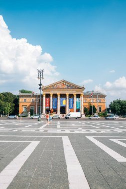 Budapeşte, Macaristan - 27 Haziran 2019: Mucsarnok Sanat Salonu