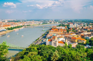 Macaristan 'ın Gellert tepesinden Danube nehri ile Budapeşte şehri