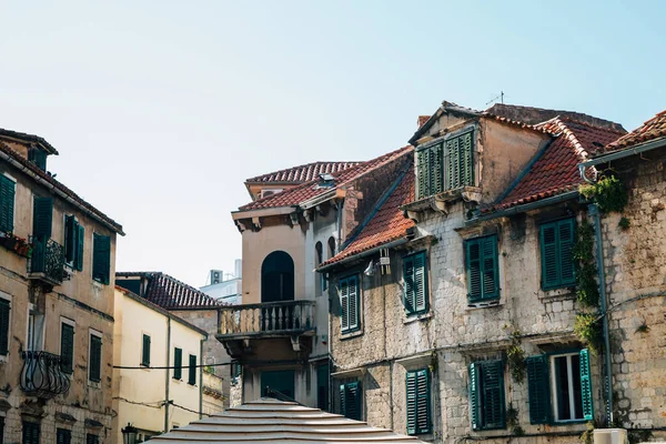 Casco antiguo Plaza de la fruta en Split, Croacia — Foto de Stock