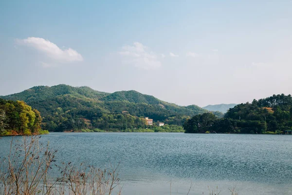 Λίμνη Geumgwang Βουνά Στο Anseong Κορέα — Φωτογραφία Αρχείου