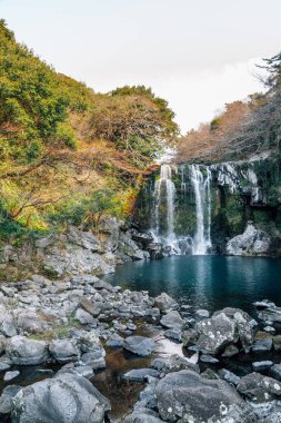 Jeju Adası, Kore 'de Cheonjeyeon Şelalesi