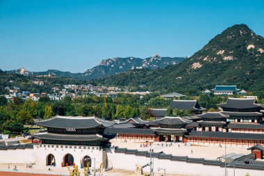 Kore, Seul 'deki Gwanghwamun Gyeongbokgung Sarayı' nın panoramik manzarası.