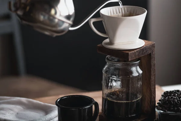 Coffee Glass Bottle Coffee Drip Hand Holding Kettle Drip Coffee — Stock Photo, Image
