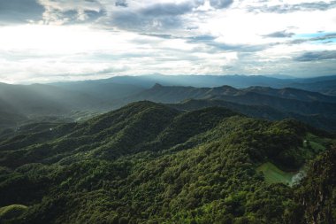 Mountain View dağ manzara yeşil dağ