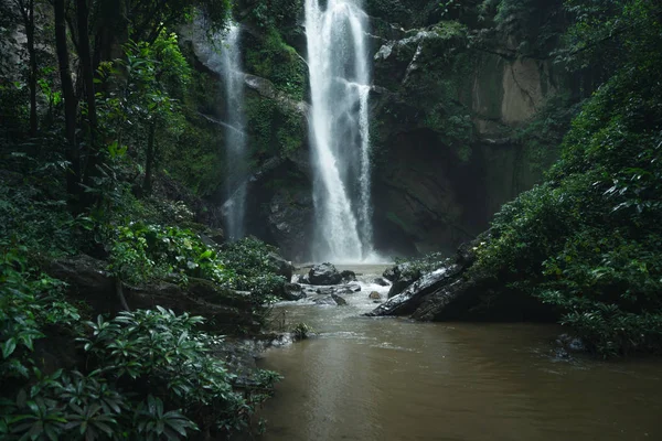 Cascade Cascade Dans Nature Voyage Mok Fah Cascade — Photo