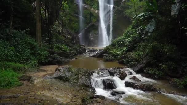 Cachoeira Cachoeira Natureza Viagens Mok Fah Cachoeira — Vídeo de Stock