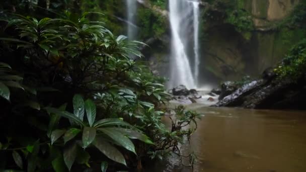 Cachoeira Cachoeira Natureza Viagens Mok Fah Cachoeira — Vídeo de Stock