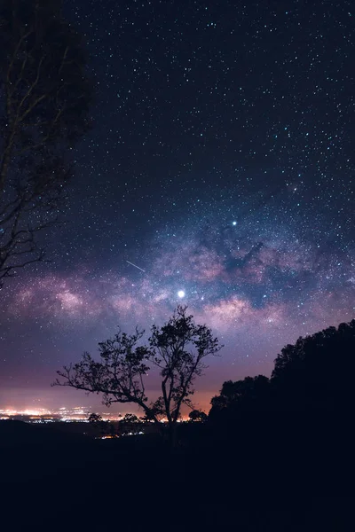 Cielo Nocturno Estrellas Vía Láctea Fuente — Foto de Stock