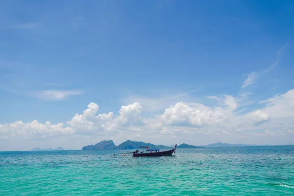 Cestování Moře Ostrov Dlouhým Zadním Člunem Thajska — Stock fotografie