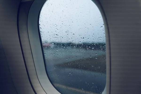 Vliegtuig Venster Een Regenachtige Dag — Stockfoto