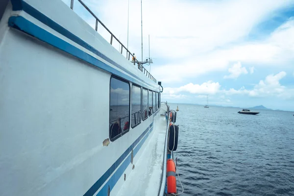 Barco Pasajeros Isla Phiphi — Foto de Stock