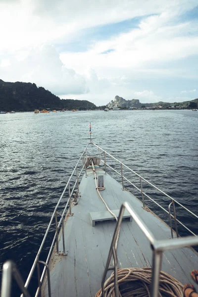 Barco Pasajeros Isla Phiphi — Foto de Stock