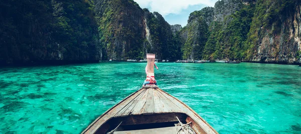 Barco Cauda Longa Viajar Para Ilha Phi Phi Island Mar — Fotografia de Stock