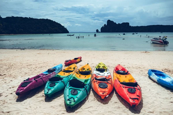 Kayak Sur Plage Île Phi Phi — Photo