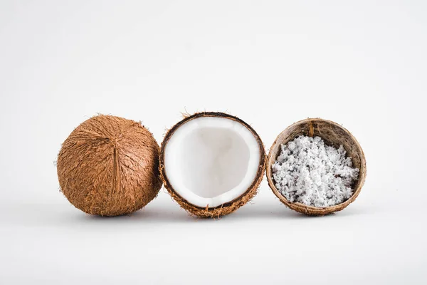 Uzavření Kokosového Ořechu Proti Bílému Pozadí — Stock fotografie