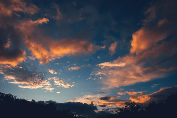 Ciel Nocturne Nuages Orange Ciel Bleu — Photo