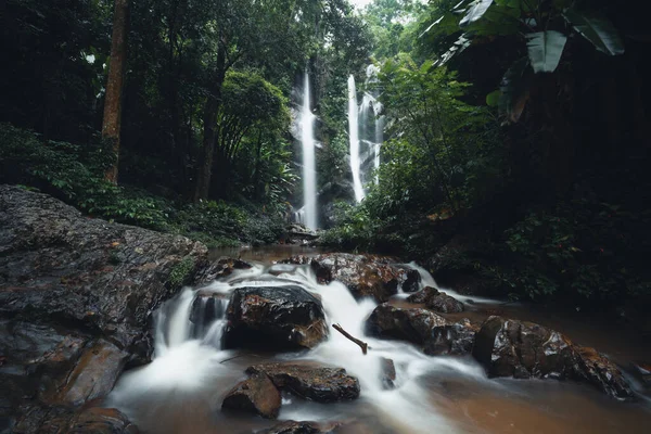 Cascada Naturaleza Viaje Mok Fah Cascada — Foto de Stock