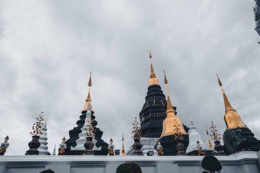 Tayland tapınağı-Wat Ban Den Chiang Mai Pagodas ve tapınakları